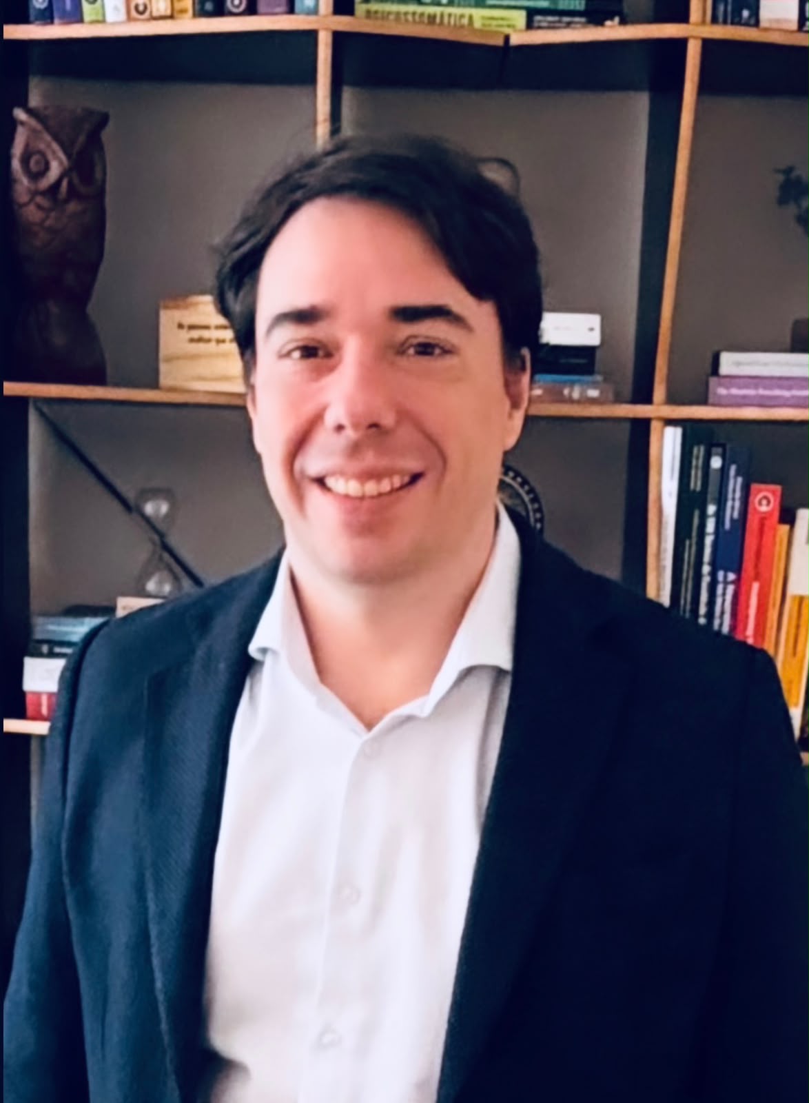 Dr. Leandro da Costa Lane Valiengo